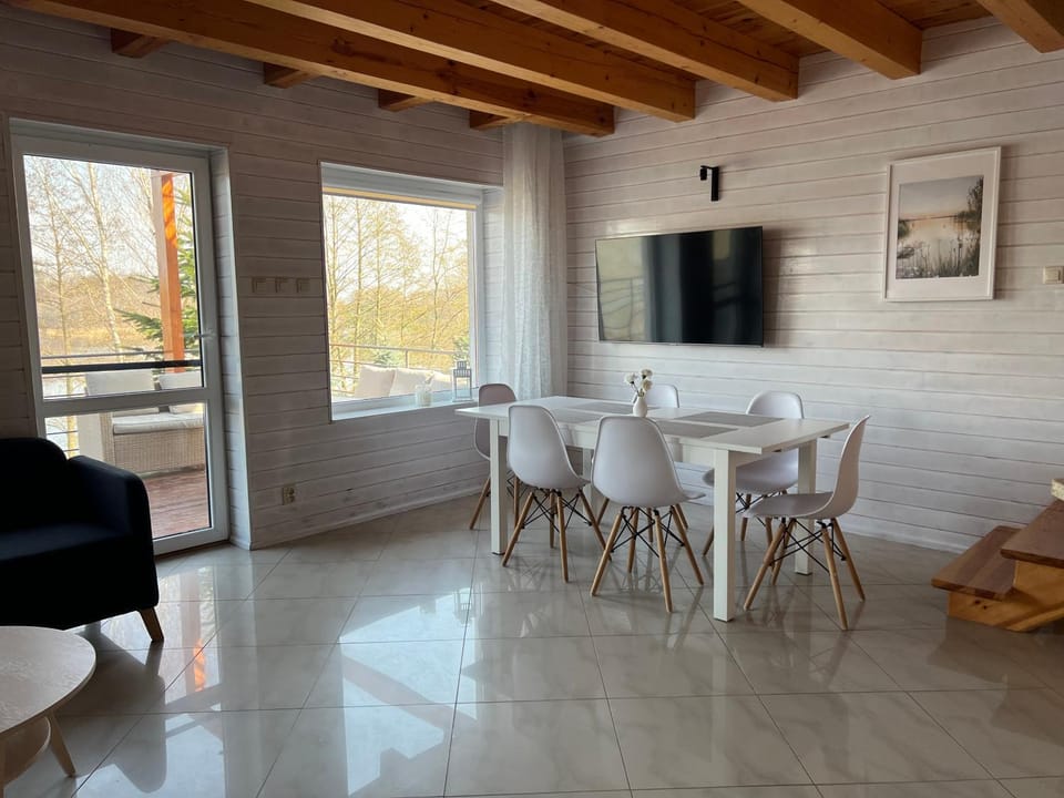 TV and multimedia, Living room, Dining area