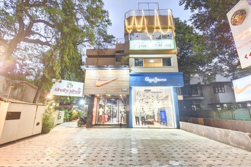 Property building, Facade/entrance