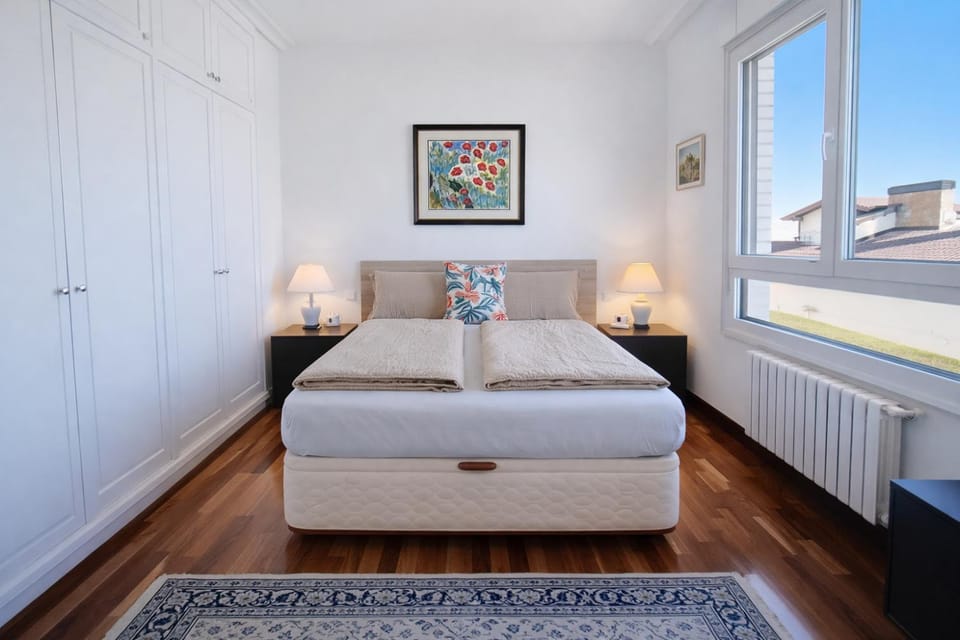 Bed, Photo of the whole room, Bedroom, wardrobe