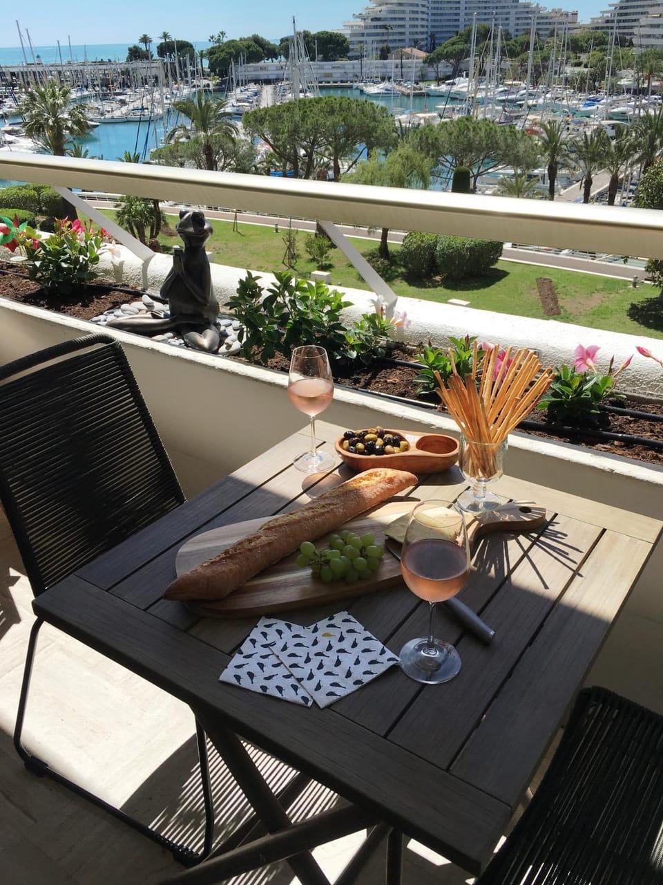 French Riviera Condo 4 Rent in Marina Baie des Anges Apartment in Villeneuve-Loubet