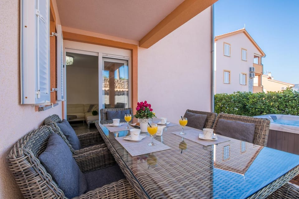 Patio, Balcony/Terrace