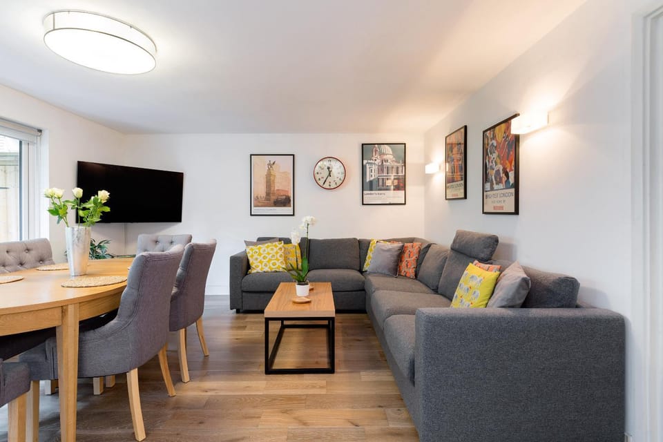Spacious 3 bedroom apt in Covent Garden Apartment in City of Westminster