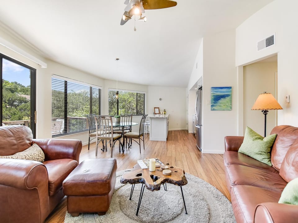 Living room, Dining area