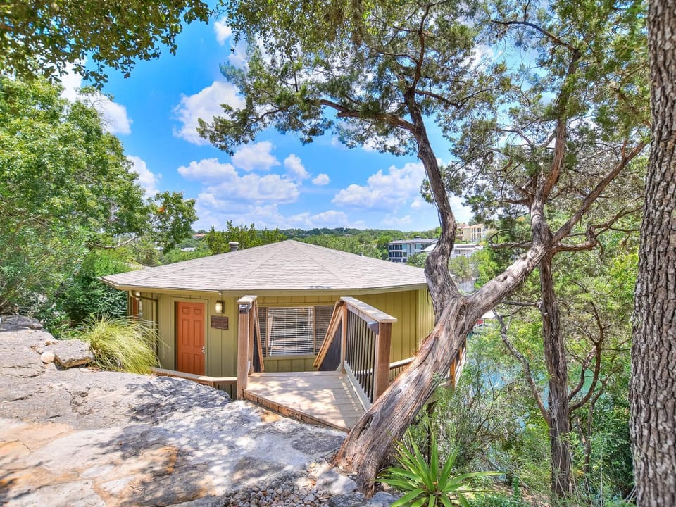 Property building, Natural landscape, Lake view