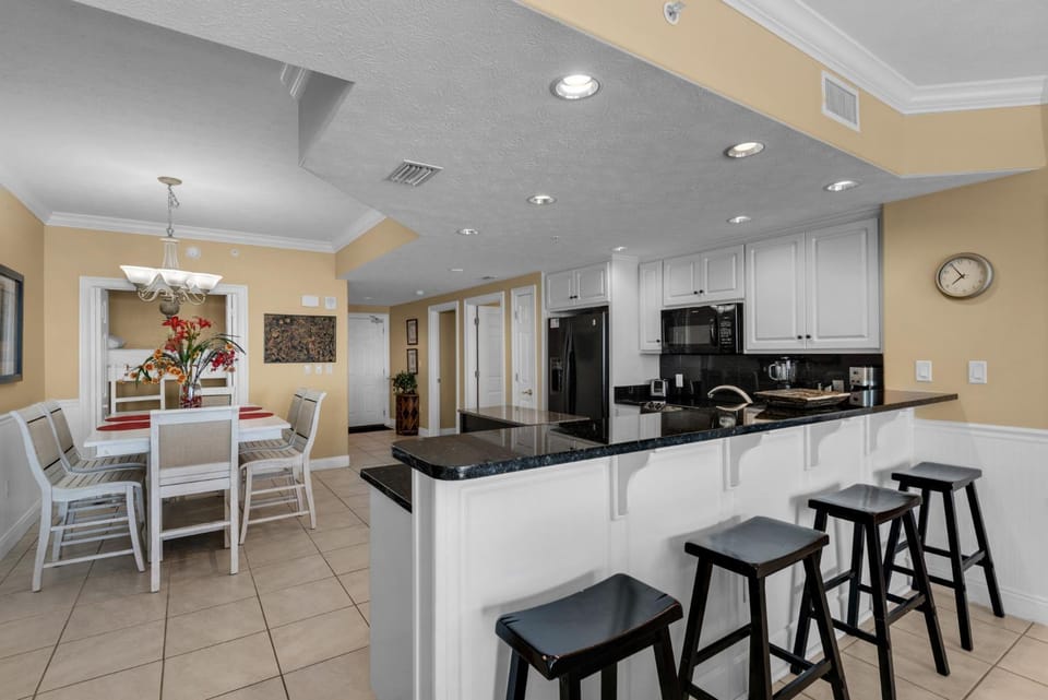 Kitchen or kitchenette, kitchen