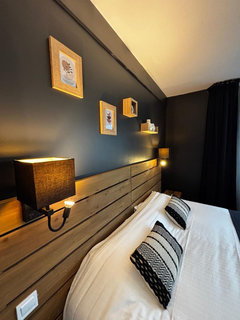 Bed, Bedroom