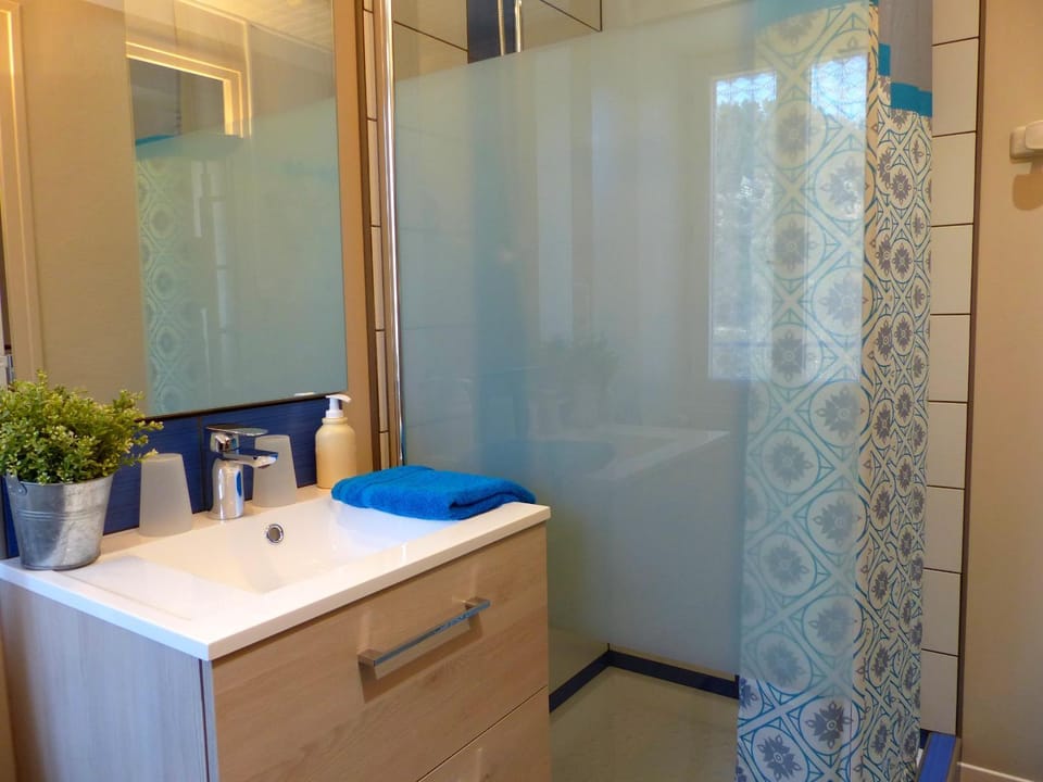 Bathroom, Other