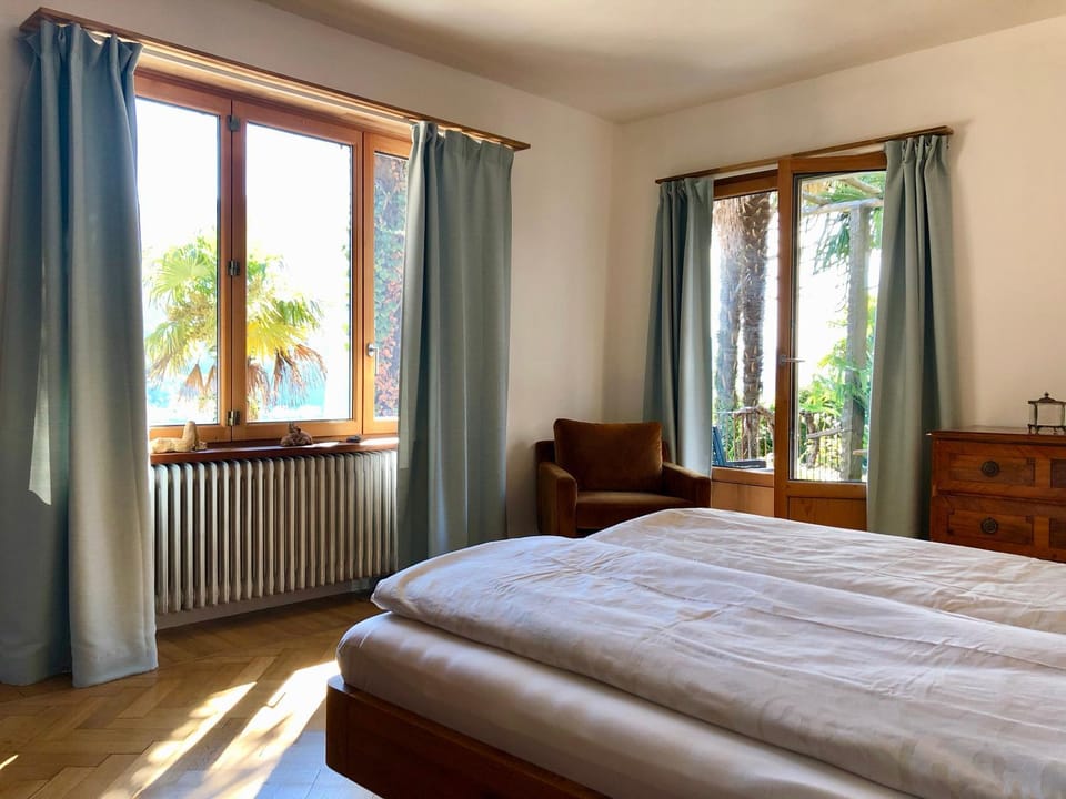 Bed, Photo of the whole room, Bedroom, On site, Garden view