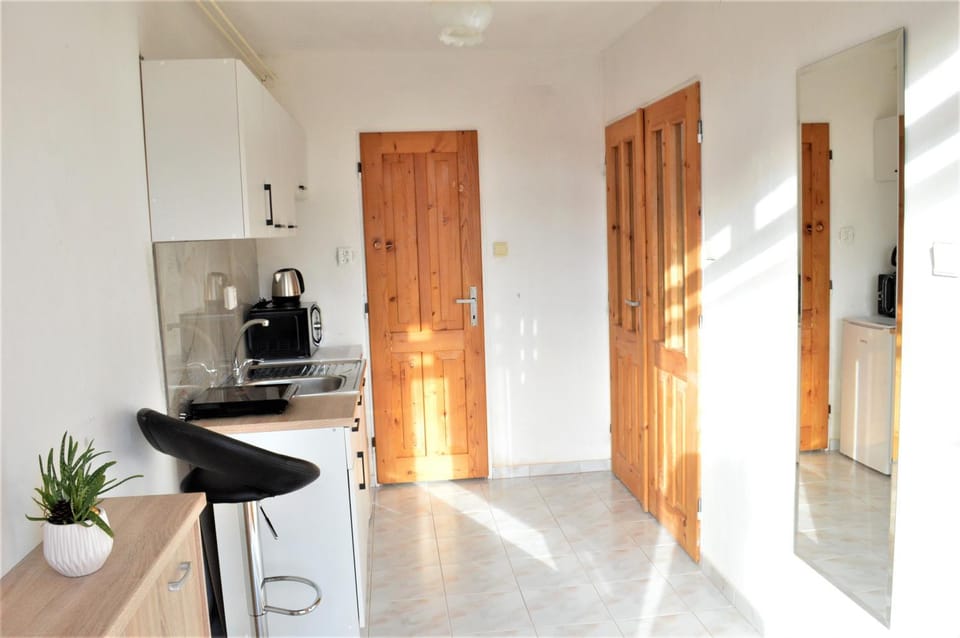 Coffee/tea facilities, Kitchen or kitchenette