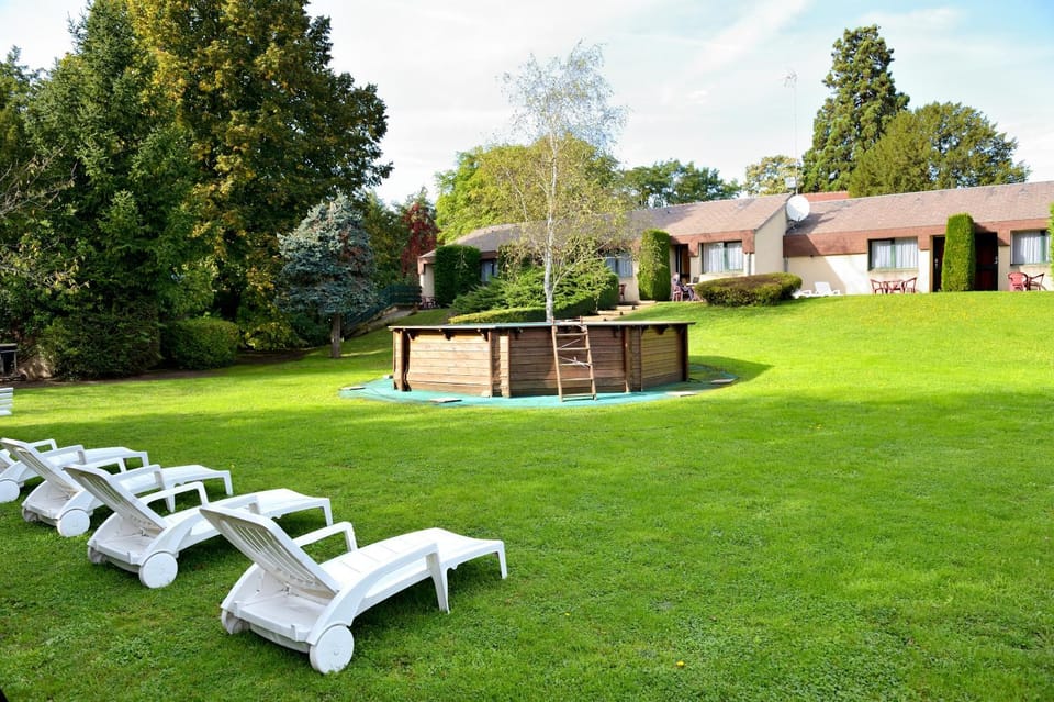 Garden, Swimming pool, Swimming pool