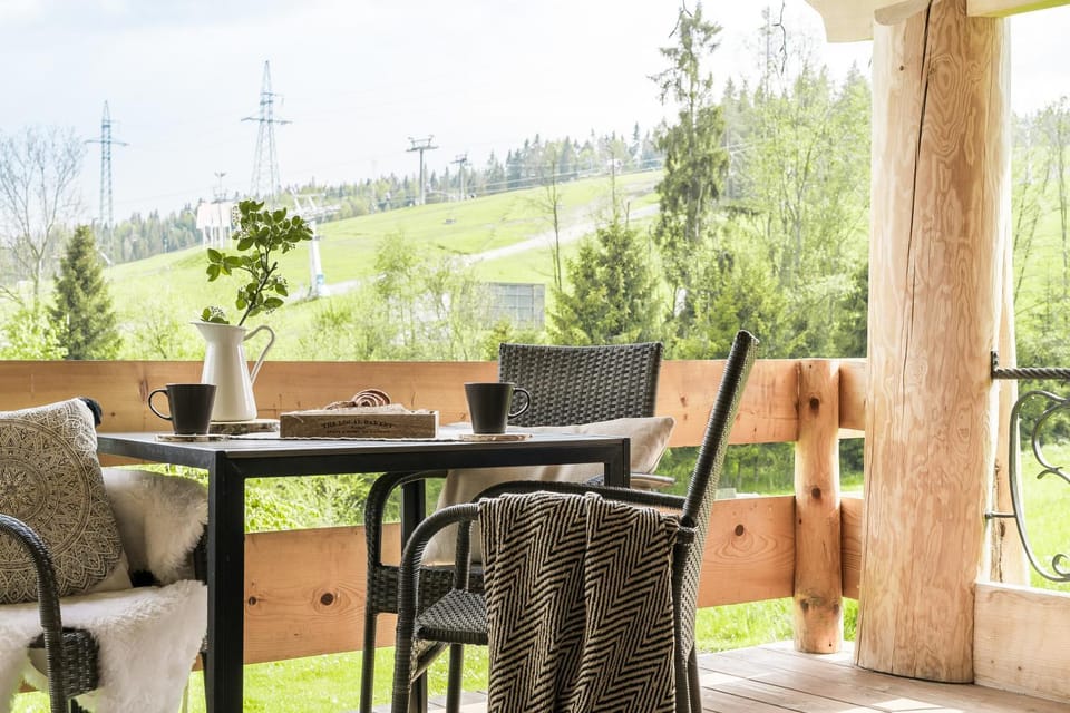 Balcony/Terrace, Mountain view