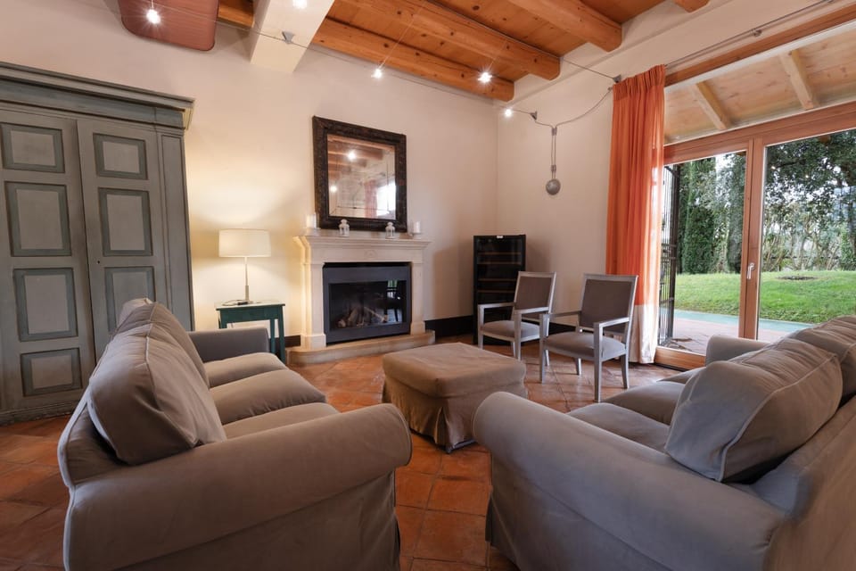 Living room, Seating area, Evening entertainment