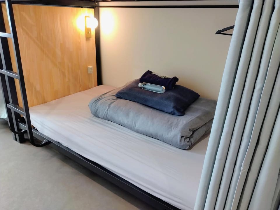 TONARINO HOSTEL KOBE CITY & Breakfast Hostel in Kobe