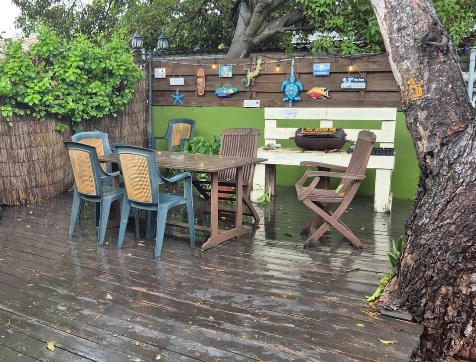 BBQ facilities, Balcony/Terrace, Garden view