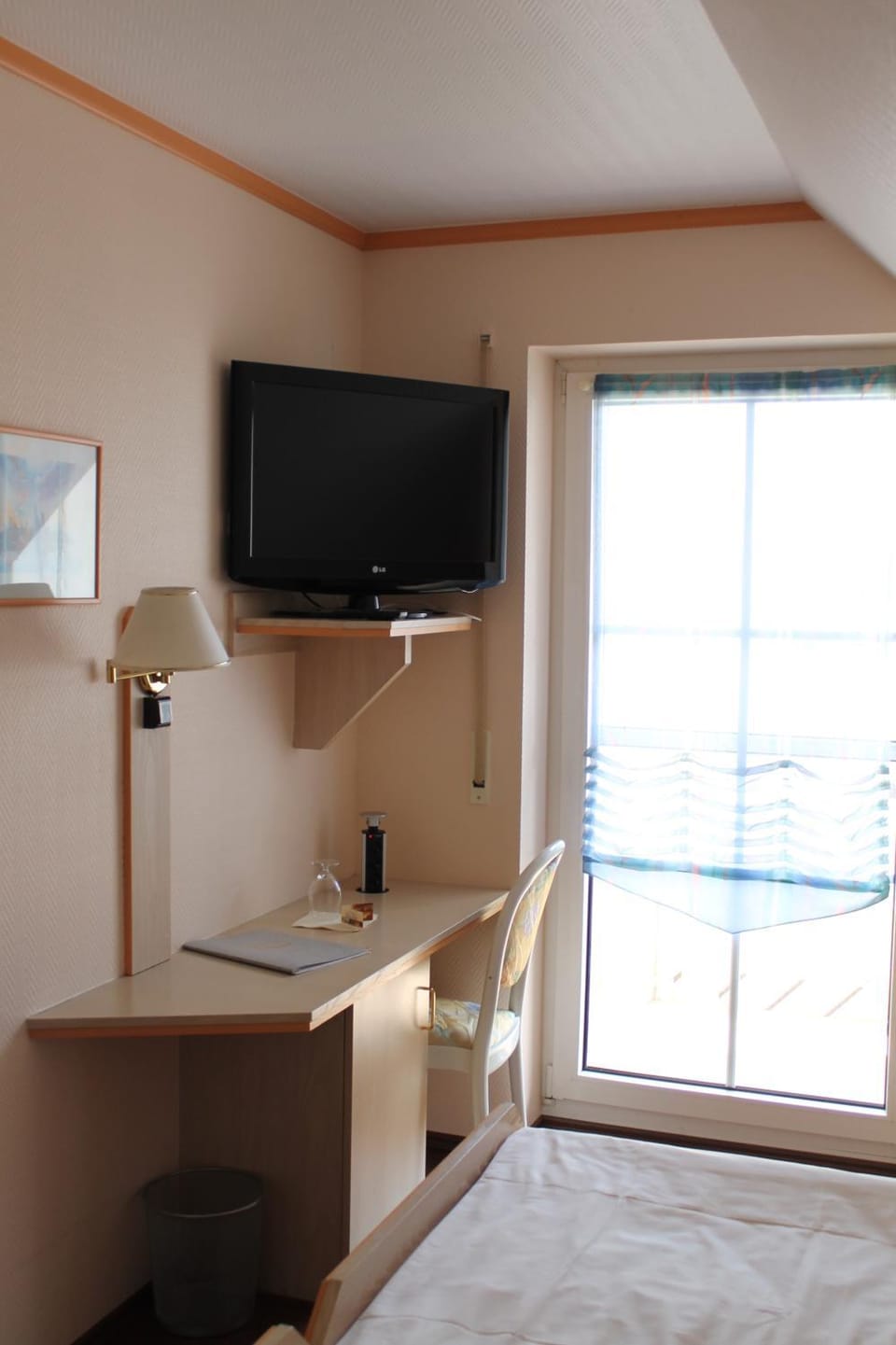 Bed, TV and multimedia