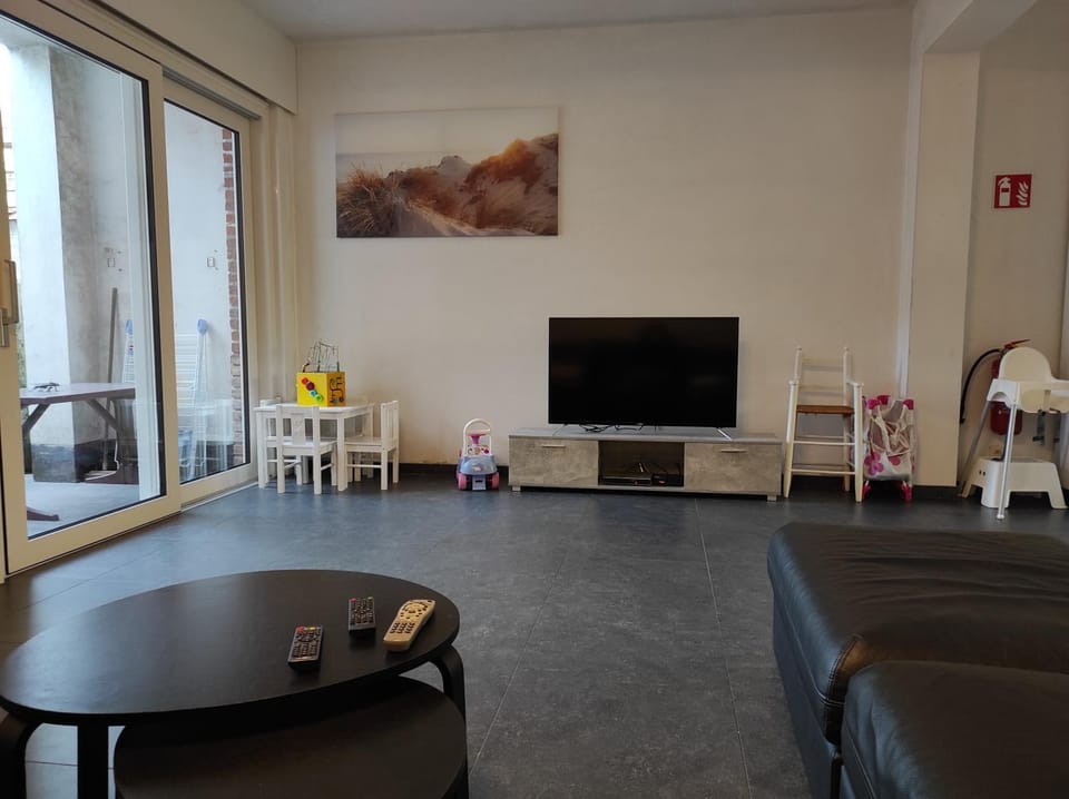 TV and multimedia, Seating area