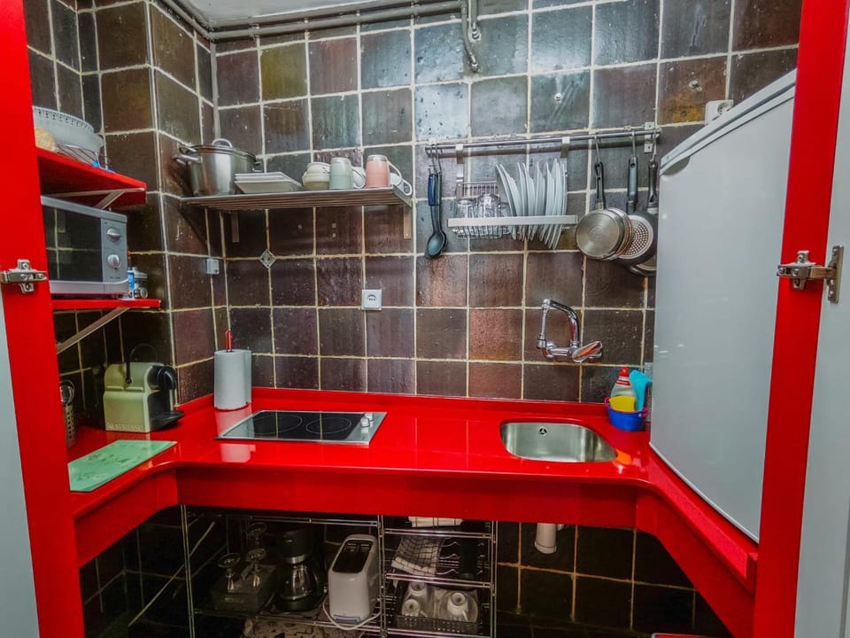 Kitchen or kitchenette, stove, kitchen