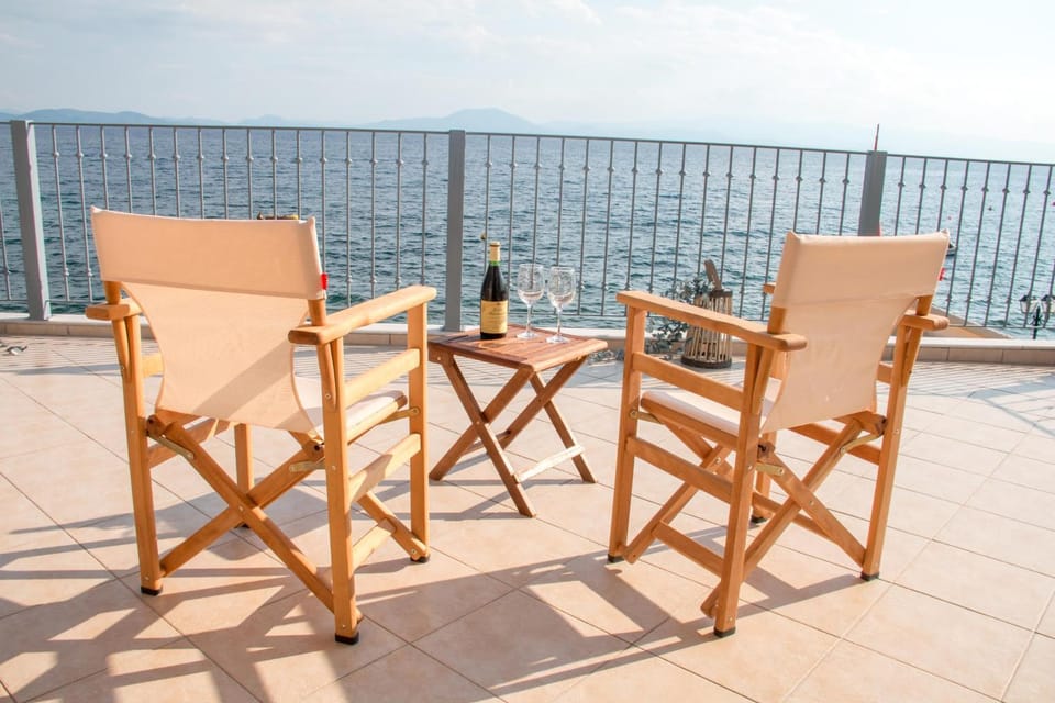 View (from property/room), Balcony/Terrace, Sea view