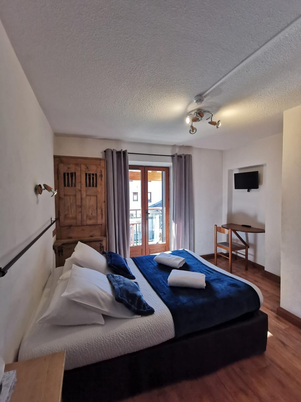 Hôtel Restaurant Angival - Chambres et Appartement Hotel in La Plagne-Tarentaise