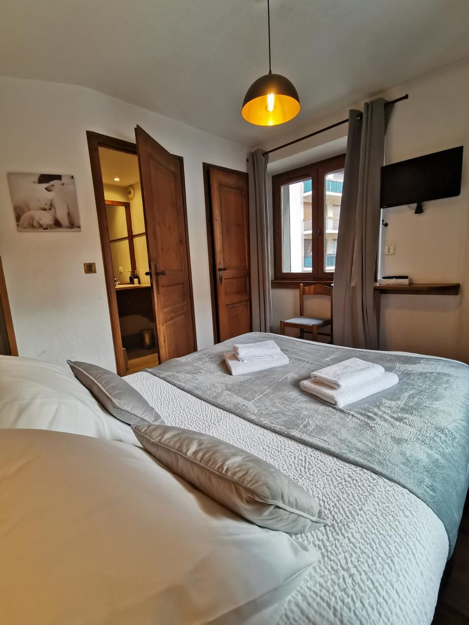 Hôtel Restaurant Angival - Chambres et Appartement Hotel in La Plagne-Tarentaise