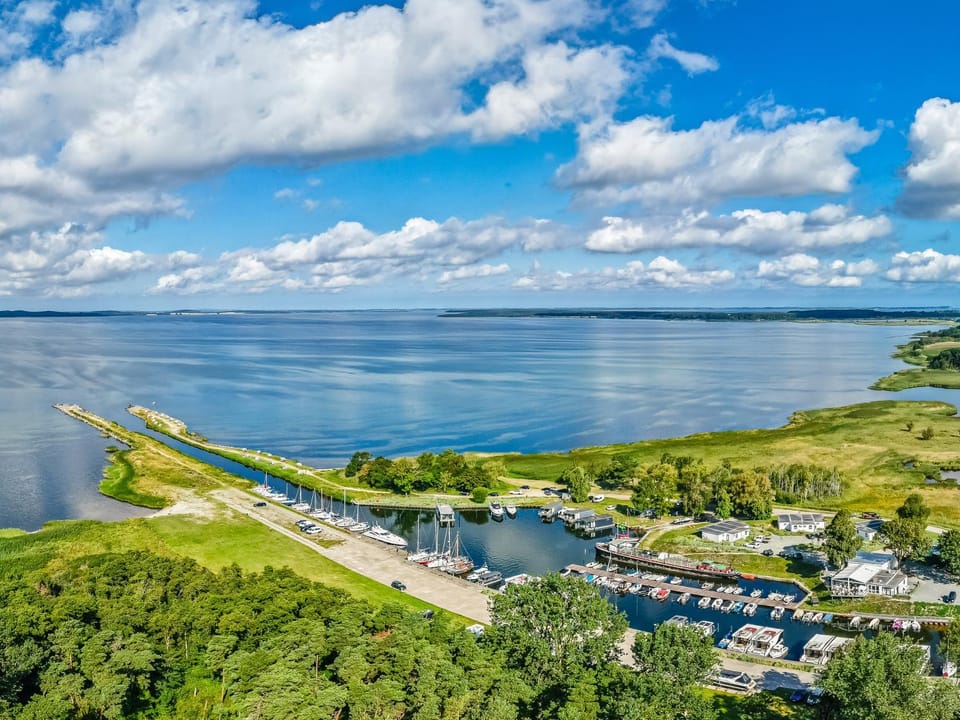 Bird's eye view, On site, Area and facilities, Area and facilities