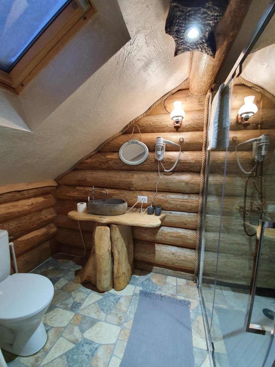 Shower, Toilet, Bathroom