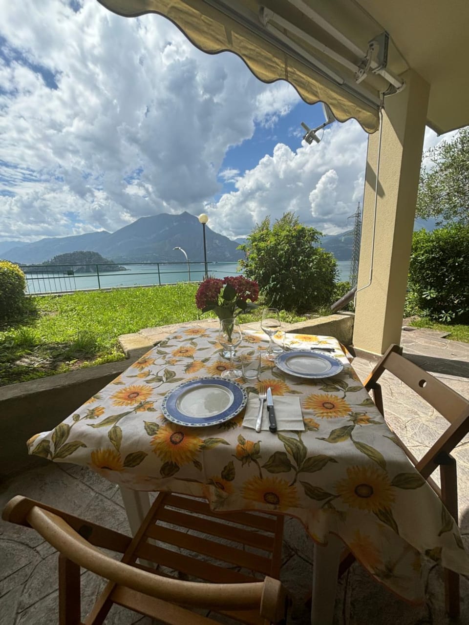 Ortensia Lake Como - perfect for couple and pets House in Province of Lecco