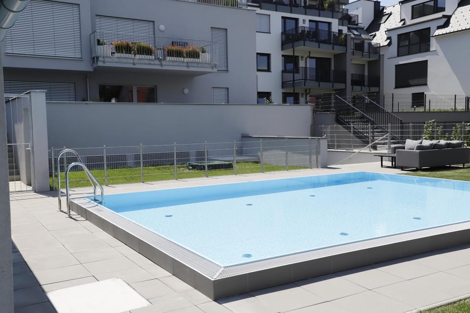 Property building, Swimming pool