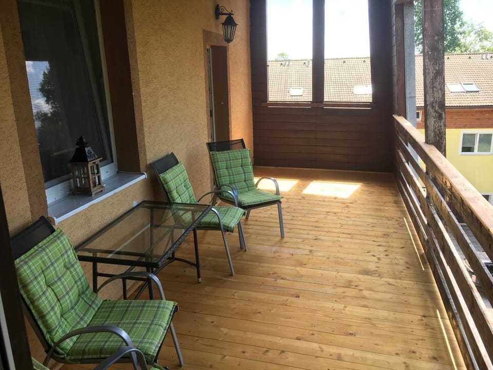 Patio, Balcony/Terrace, Seating area