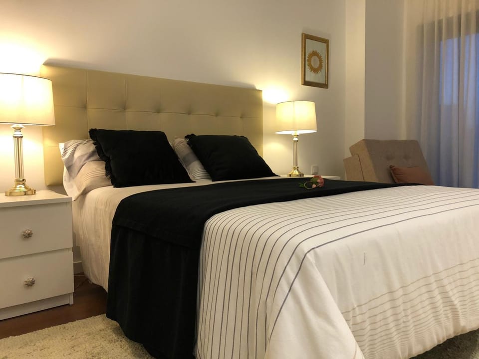 Deluxe Apartment - Aveiro Train Station, Center Apartment in Aveiro