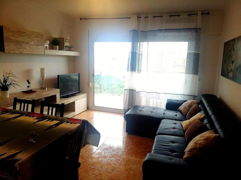 BRAVAHOLIDAYS-240-Sta Cruz-7-21 Apartment in Blanes