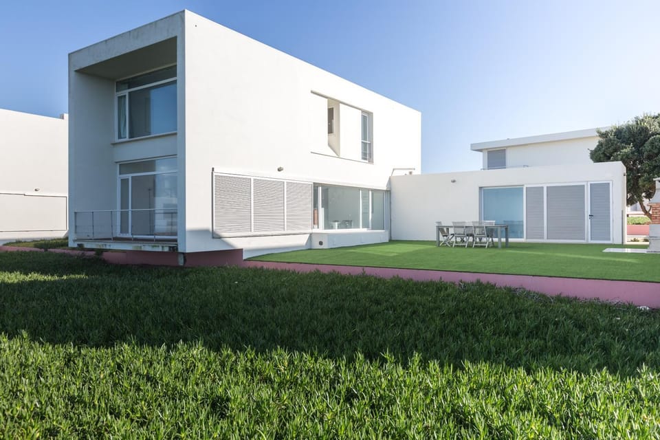 Property building, Facade/entrance, Garden