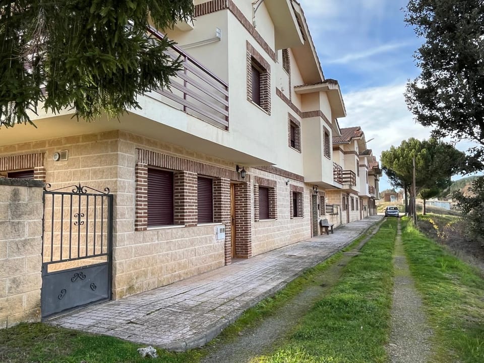 Property building, Street view