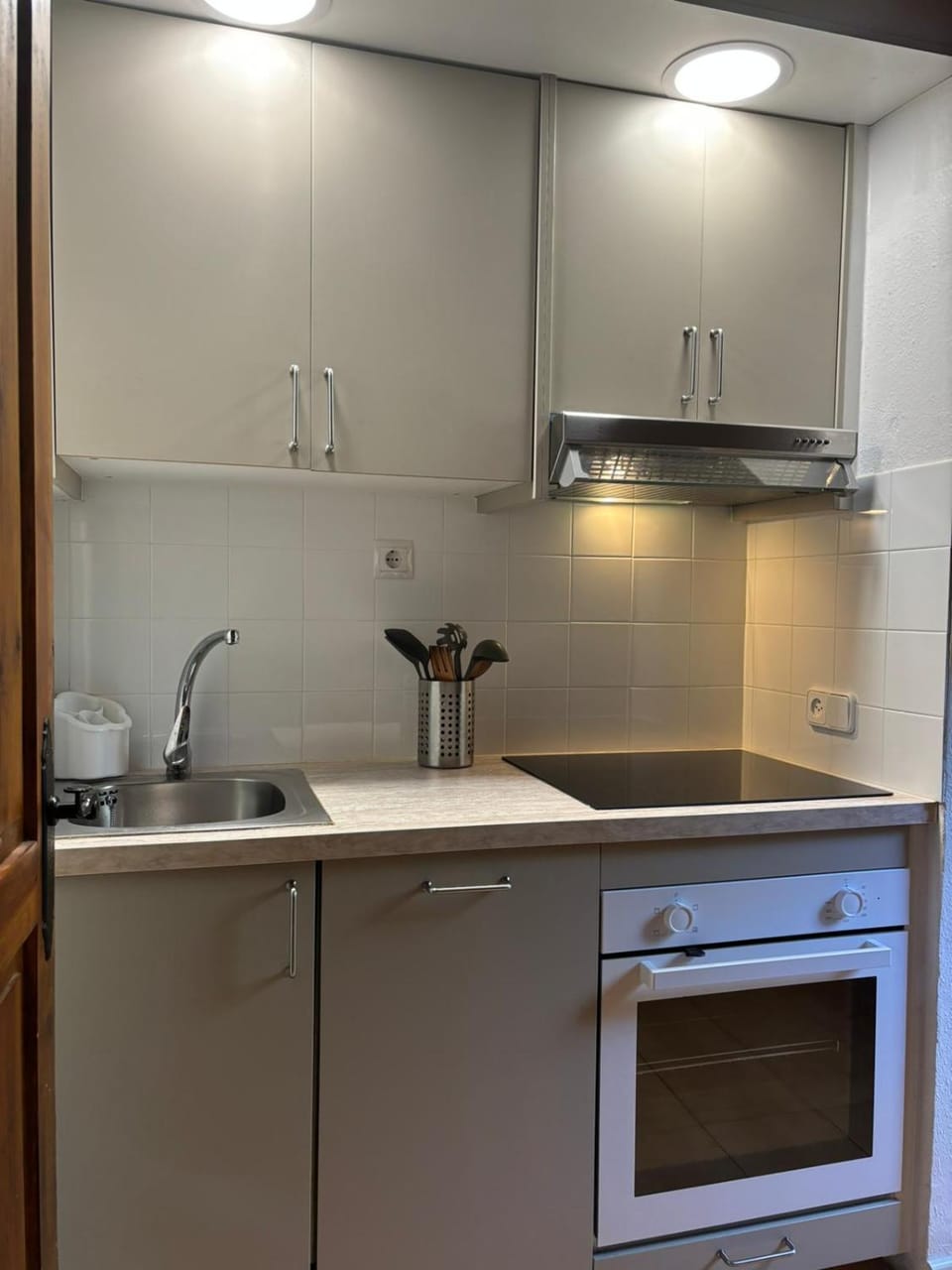 Kitchen or kitchenette, dishwasher, pet friendly, stove