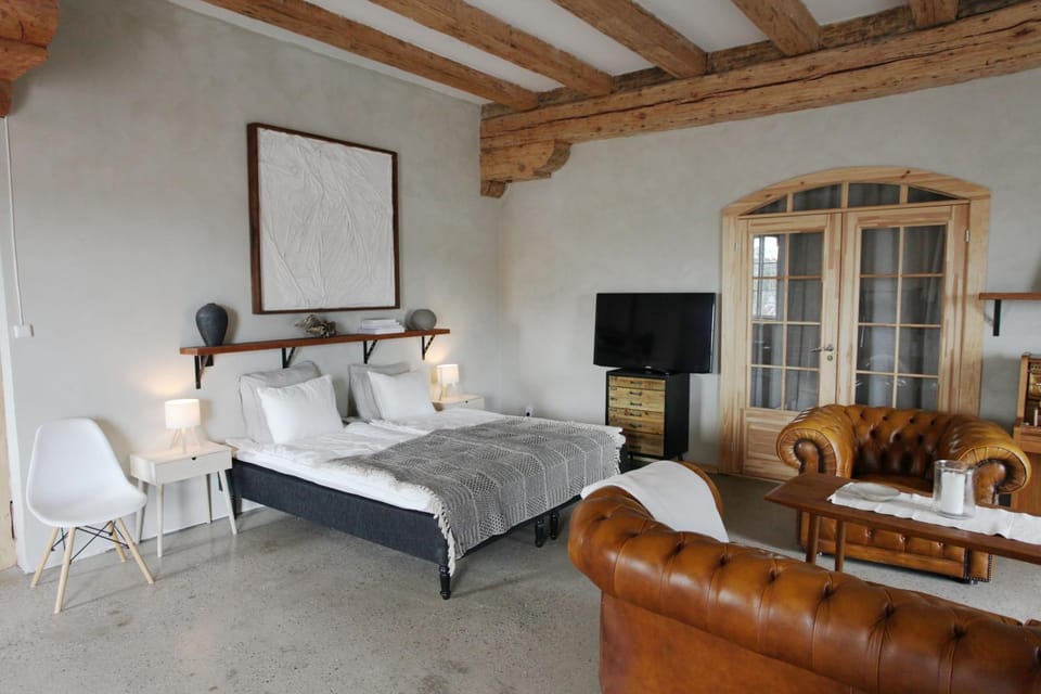 Living room, Bedroom
