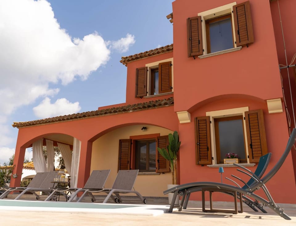 Villa Maria favolosa piscina di nuova costruzione House in Sardinia