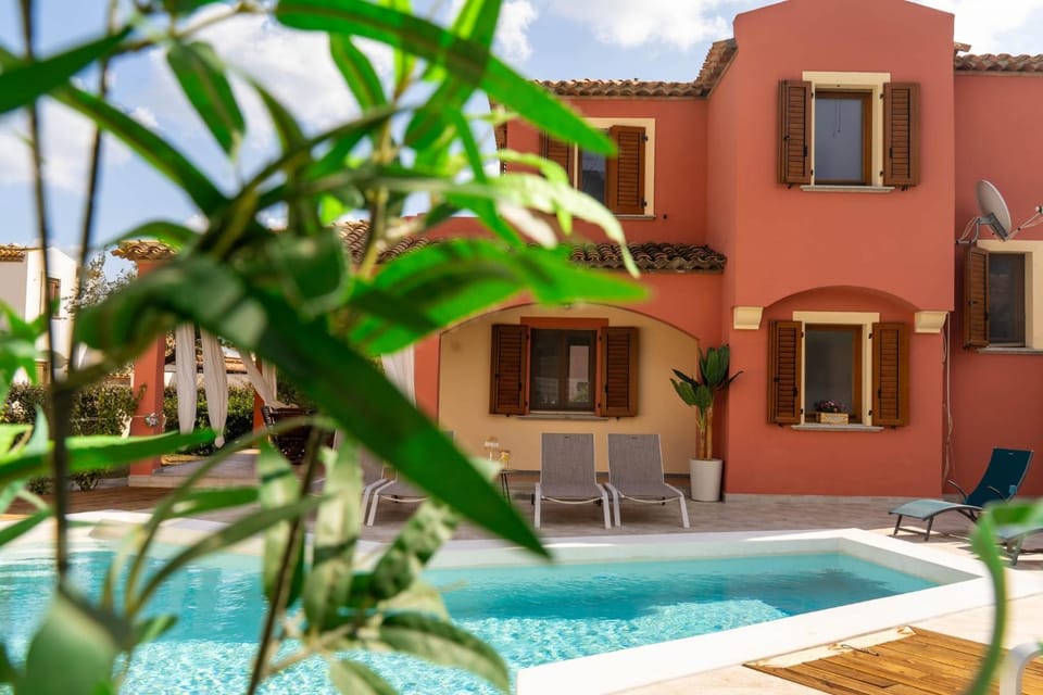 Villa Maria favolosa piscina di nuova costruzione House in Sardinia