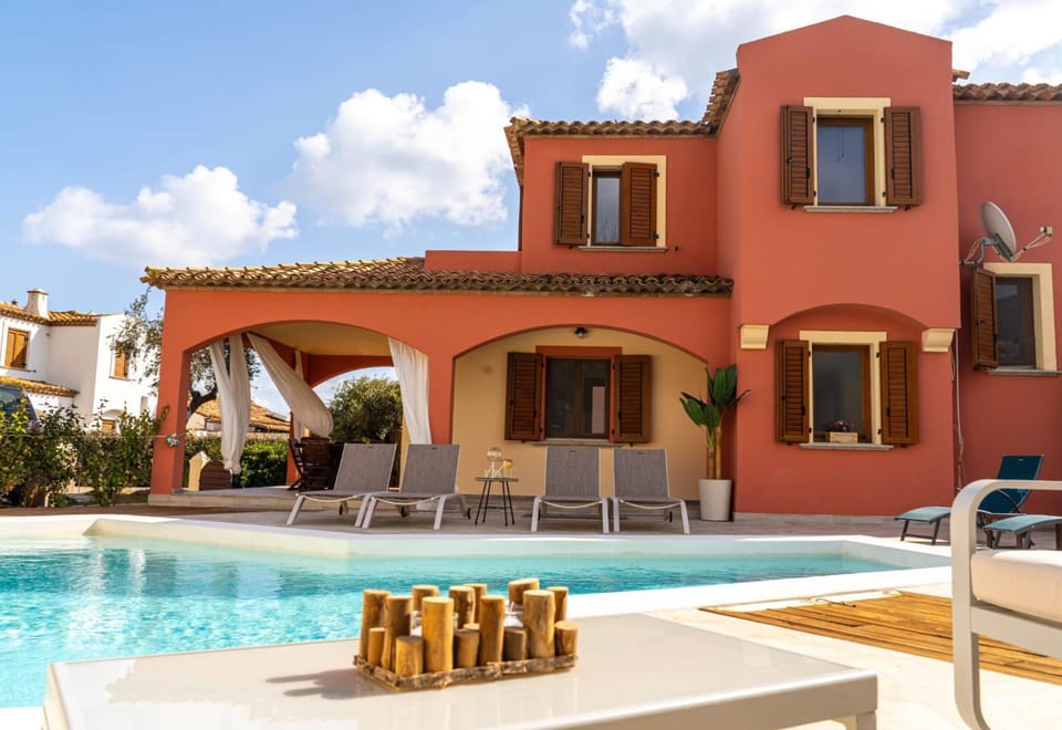 Villa Maria favolosa piscina di nuova costruzione House in Sardinia