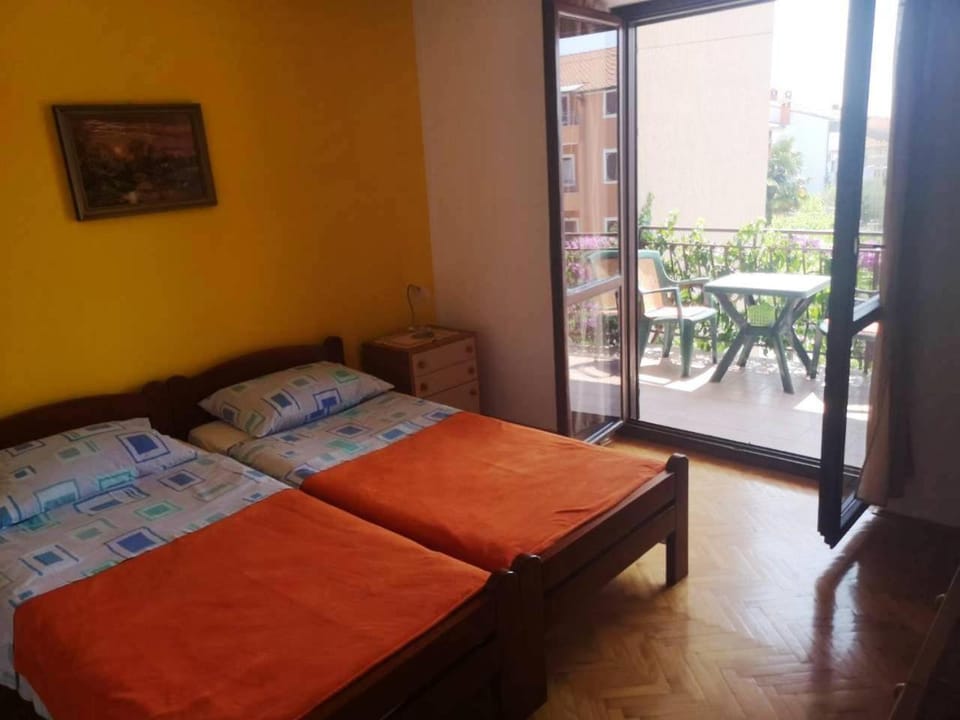 Balcony/Terrace, Bedroom, Quiet street view