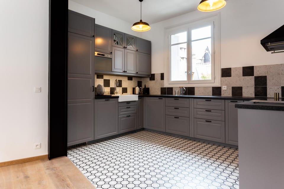 Kitchen or kitchenette