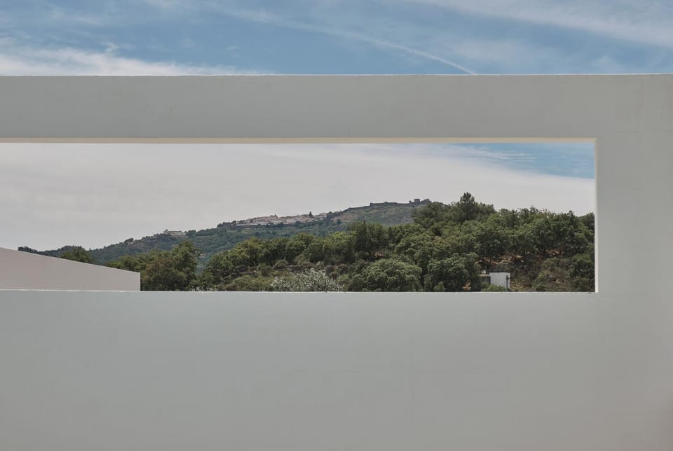 View (from property/room), Landmark view, Mountain view