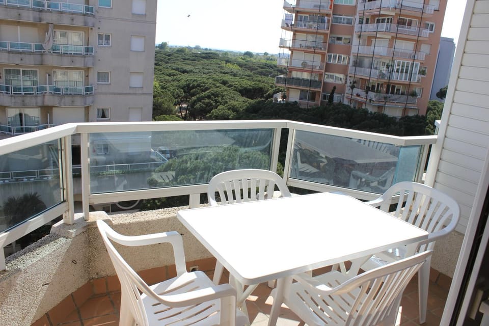 BRAVAHOLIDAYS-250-Poblet Apartment in Blanes