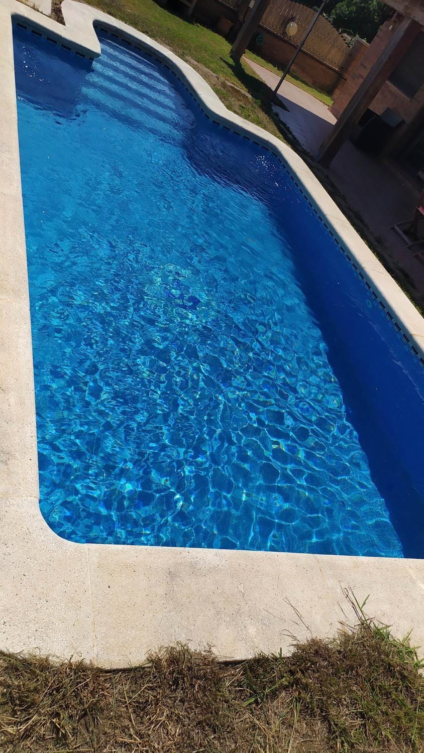 Swimming pool, Swimming pool