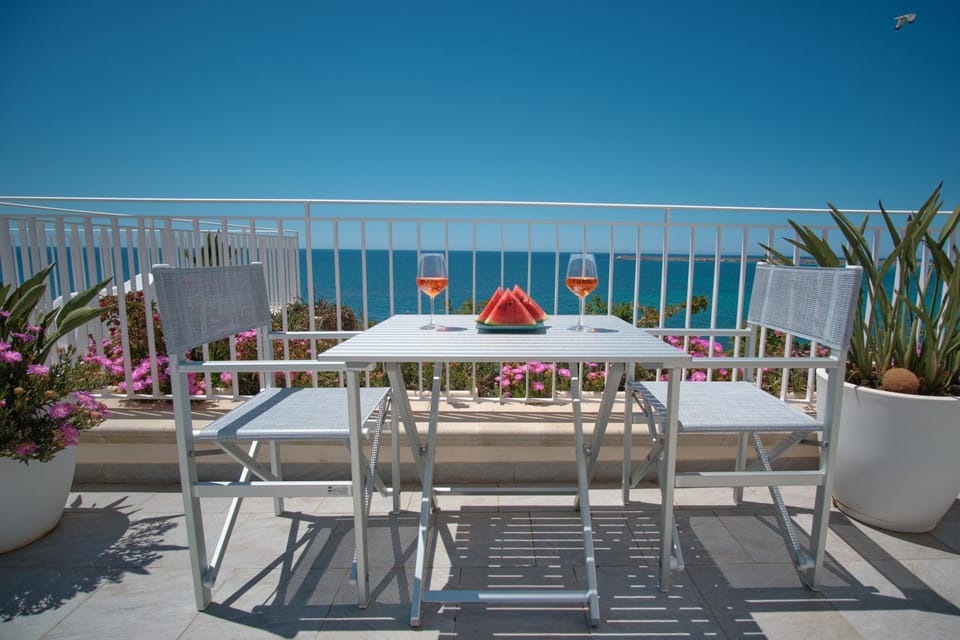 Patio, Day, Natural landscape, View (from property/room), Balcony/Terrace, Dining area, Sea view, sunbed, Internal: Not applicable to any particular room