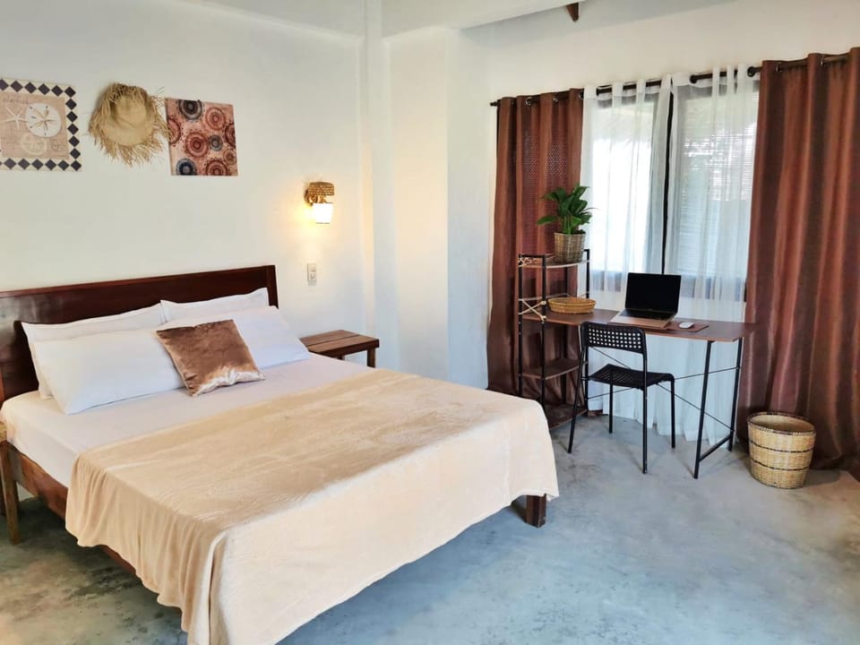 Yas villas homestay Bed and Breakfast in General Luna