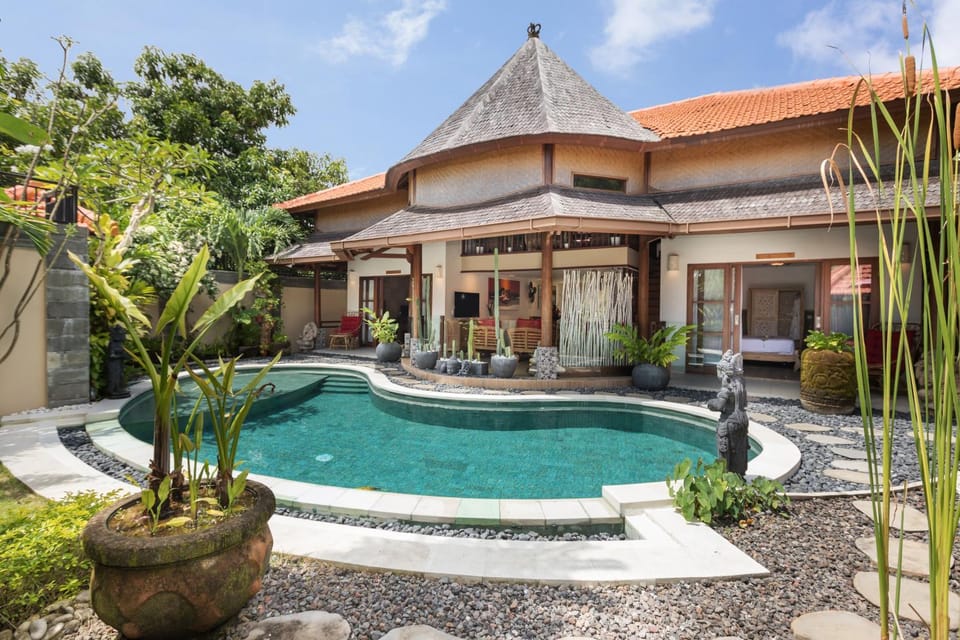 Property building, Swimming pool