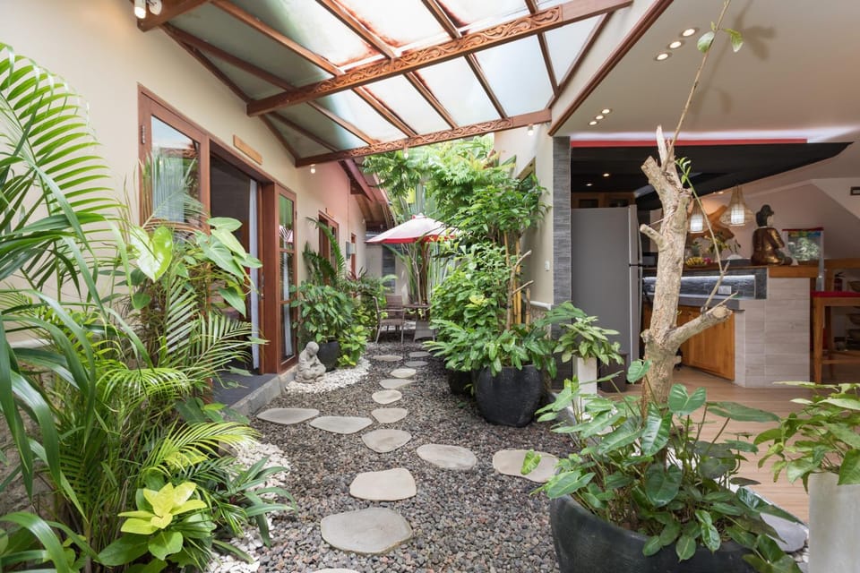 Patio, Facade/entrance, Garden