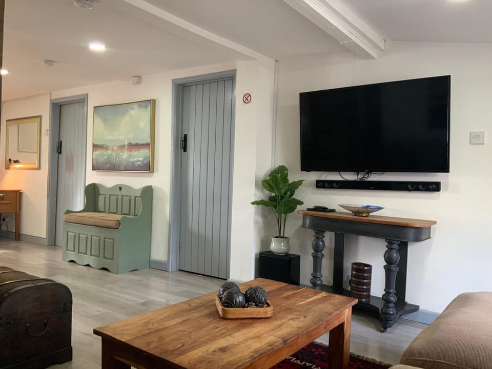 woodpecker cottage at frog trotters cottages House in Cotswold District