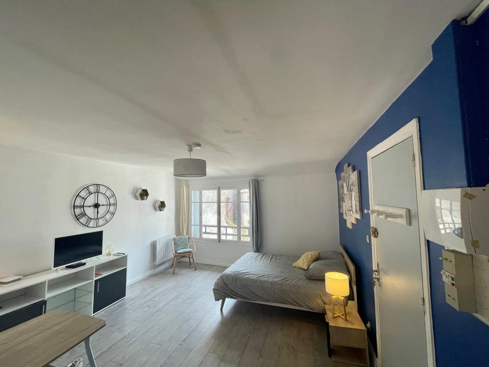 Living room, Photo of the whole room, Seating area
