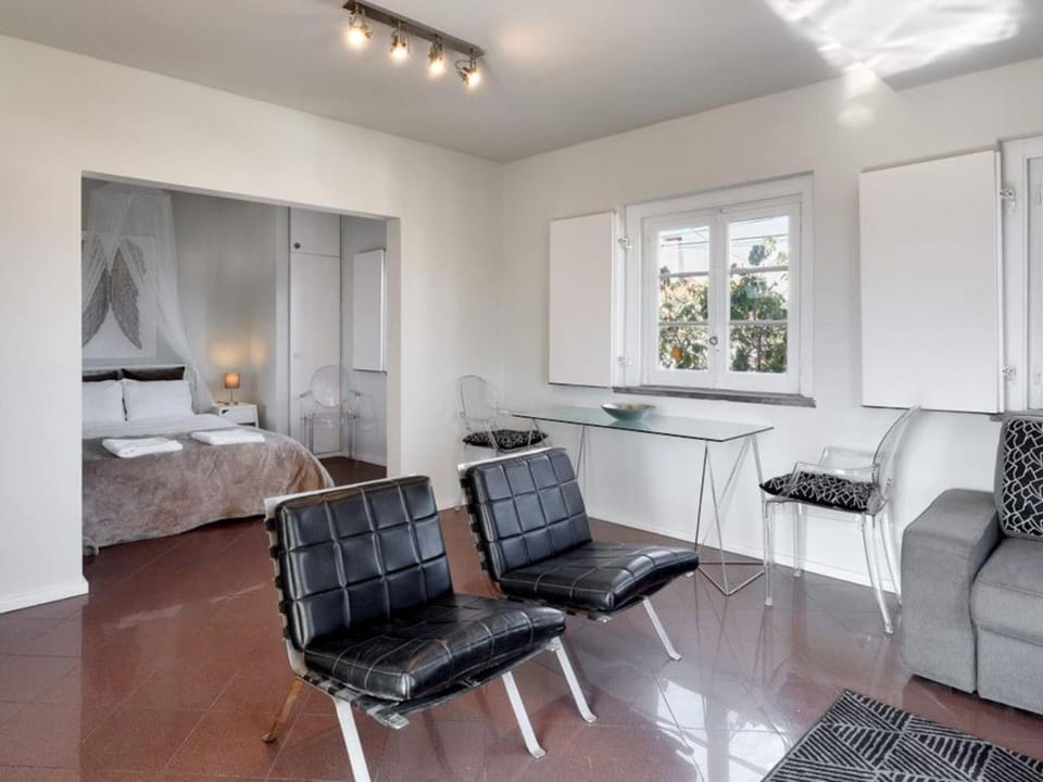 Carcavelos Beach&Bike House (view, parking, wi-fi) Apartment in Carcavelos